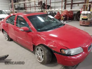 2007 Volvo S60 2.5L Turbo with VIN YV1RS592572607278, listed as a IAAI auction lot 41778521 with 206,084 mi miles. Bid and sale history available at carsss.com. Image 1.