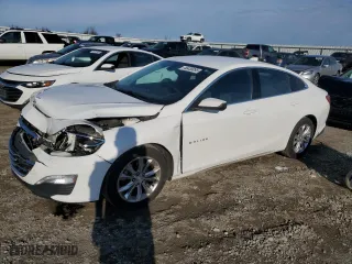 2020 Chevrolet Malibu LT with VIN 1G1ZD5ST3LF067119, listed as a Copart auction lot 46430095 with 121,699 mi miles and Salvage Title. Bid and sale history available at carsss.com. Image 1.
