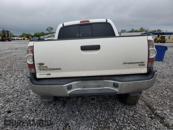 2011 Toyota Tacoma PreRunner with VIN 3TMJU4GN5BM113539, listed as a Copart auction lot 52208635 with 304,559 mi miles and Salvage Title. Bid and sale history available at DreamBid. Image 6.