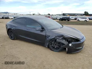 2024 Tesla Model 3 z VIN 5YJ3E1EA5RF741944, wystawiony jako Copart lot #45755205 z przebiegiem Nie podano mil oraz Szkody całkowita. Historia ofert i sprzedaży dostępna na DreamBid. Obrazek 4.