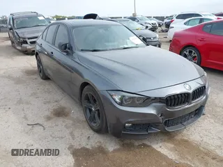 2013 BMW 3 Series 328i z VIN WBA3A5C5XDF604167, wystawiony jako IAAI lot #41941454 z przebiegiem 119 110 mil mil oraz . Historia ofert i sprzedaży dostępna na DreamBid. Obrazek 1.