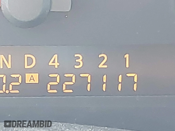 2005 Nissan Titan XE with VIN 1N6BA06A35N569289, listed as a IAAI auction lot 41985387 with 227,117 mi miles. Bid and sale history available at carsss.com. Image 15.