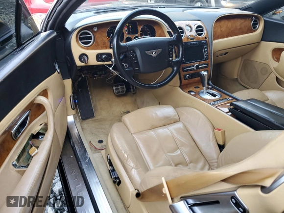 2005 Bentley Continental GT GT z VIN SCBCR63W55C027421, wystawiony jako Copart lot #85012544 z przebiegiem 105 198 mil mil oraz Czysty tytuł • Clean title. Historia ofert i sprzedaży dostępna na DreamBid. Obrazek 8.