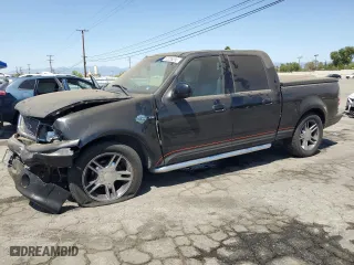 2001 Ford F-150 SuperCrew XLT with VIN 1FTRW07LX1KB77375, listed as a Copart auction lot 52026295 with 191,800 mi miles and Salvage Title. Bid and sale history available at carsss.com. Image 1.