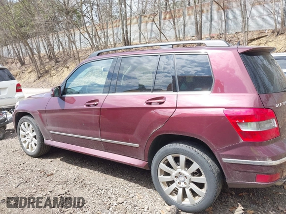 2010 Mercedes-Benz GLK GLK 350 with VIN WDCGG8HB0AF393375, listed as a IAAI auction lot 42044840 with 88,668 mi miles. Bid and sale history available at carsss.com. Image 15.