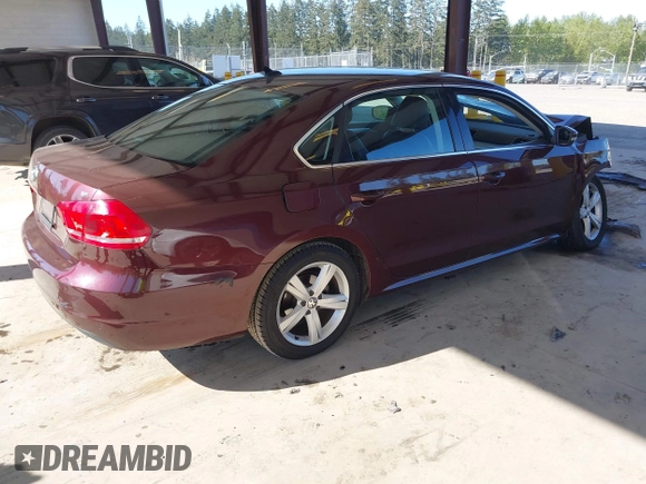2013 Volkswagen Passat SE w/Sunroof & Nav with VIN 1VWBP7A31DC049778, listed as a IAAI auction lot 42087235 with 197,784 mi miles. Bid and sale history available at carsss.com. Image 4.