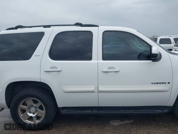 2009 GMC Yukon SLT w/4SA with VIN 1GKFK33049R153415, listed as a IAAI auction lot 41896770 with 182,256 mi miles. Bid and sale history available at carsss.com. Image 13.