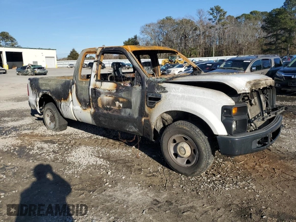 2008 Ford Super Duty F-250 SRW XL with VIN 1FTNX20568EC82863, listed as a Copart auction lot 43439355 with Not Provided miles and Non Repairable. Bid and sale history available at carsss.com. Image 4.