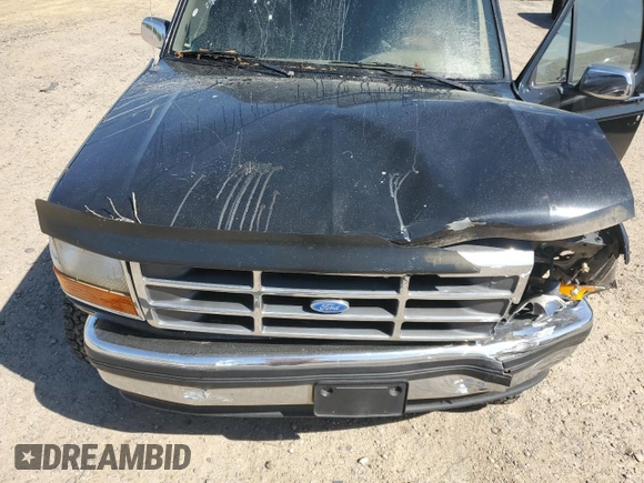 1994 Ford Bronco Custom with VIN 1FMEU15H2RLB24261, listed as a Copart auction lot 52582645 with 215,931 mi miles and Clean Title. Bid and sale history available at DreamBid. Image 12.
