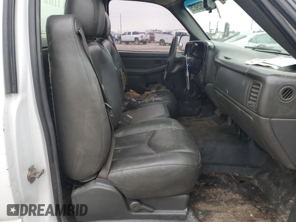 2005 Chevrolet Silverado 1500 Work Truck with VIN 1GCEC14Z55Z328030, listed as a Copart auction lot 45059675 with 205,488 mi miles and Salvage Title. Bid and sale history available at carsss.com. Image 10.