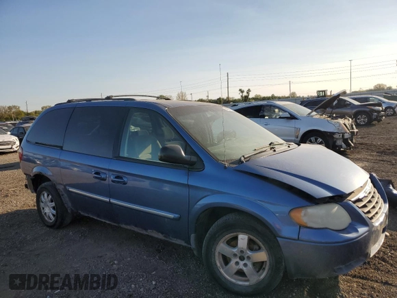 2007 Chrysler Town & Country LWB Touring with VIN 2A4GP54L57R125033, listed as a Copart auction lot 74336714 with 201,984 mi miles and Salvage Title. Bid and sale history available at carsss.com. Image 4.