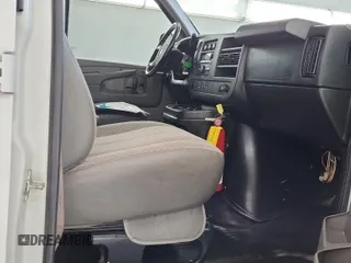 2012 Chevrolet Express Passenger 1LT с VIN 1GAZG1FG2C1159073, выставлен на аукционе IAAI как лот 42619812 с пробегом 90 220 миль миль и . История ставок и продаж доступна на DreamBid. Изображение 10.