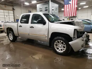 2007 Chevrolet Silverado 1500 LTZ with VIN 2GCEK13M371525637, listed as a Copart auction lot 42299725 with 234,928 mi miles and Salvage Title. Bid and sale history available at carsss.com. Image 4.
