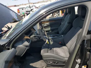 2023 Audi e-tron GT Prestige z VIN WAUDJBFWXP7003055, wystawiony jako Copart lot #71028874 z przebiegiem 7107 mil mil oraz Szkody całkowita. Historia ofert i sprzedaży dostępna na DreamBid. Obrazek 7.