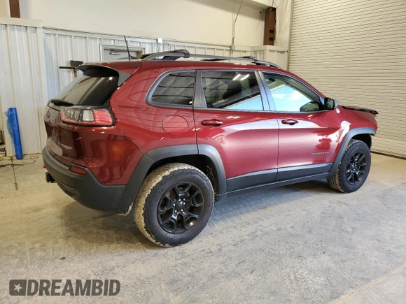 2019 Jeep Cherokee Trailhawk Elite with VIN 1C4PJMBX8KD229146, listed as a Copart auction lot 58832605 with 61,804 mi miles and Non repairable. Bid and sale history available at DreamBid. Image 3.