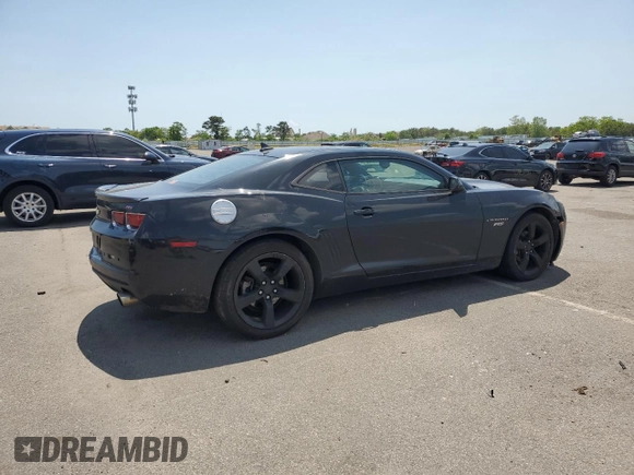 2011 Chevrolet Camaro 2LT z VIN 2G1FC1EDXB9121784, wystawiony jako Copart lot #59096015 z przebiegiem 126 313 mil mil oraz Szkoda całkowita • Salvage title. Historia ofert i sprzedaży dostępna na DreamBid. Obrazek 3.