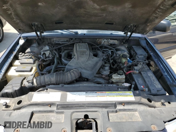 2001 Ford Explorer Sport Trac z VIN 1FMZU77E81UA92437, wystawiony jako Copart lot #57461165 z przebiegiem 275 633 mil mil oraz Czysty tytuł • Clean title. Historia ofert i sprzedaży dostępna na DreamBid. Obrazek 12.