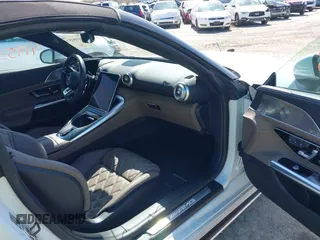 2023 Mercedes-Benz SL 63 AMG z VIN W1KVK8BB3PF014565, wystawiony jako IAAI lot #41953573 z przebiegiem 12 126 mil mil oraz . Historia ofert i sprzedaży dostępna na DreamBid. Obrazek 5.