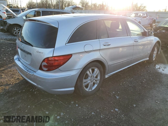 2009 Mercedes-Benz R 3.5L with VIN 4JGCB65E59A091591, listed as a Copart auction lot 84328564 with 136,835 mi miles and Clean Title. Bid and sale history available at DreamBid. Image 3.