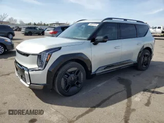 2024 Kia EV9 GT-Line with VIN KNDAEFS53R6019699, listed as a Copart auction lot 48801615 with 6,282 mi miles and Salvage Title. Bid and sale history available at carsss.com. Image 1.