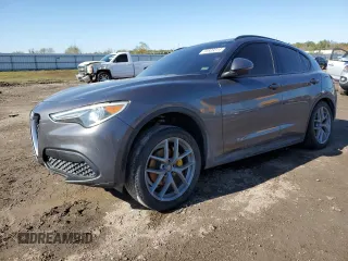 2018 Alfa Romeo Stelvio Ti Sport z VIN ZASFAKNN7J7B98695, wystawiony jako Copart lot #85939314 z przebiegiem 91 588 mil mil oraz Szkoda całkowita • Salvage title. Historia ofert i sprzedaży dostępna na DreamBid. Obrazek 1.
