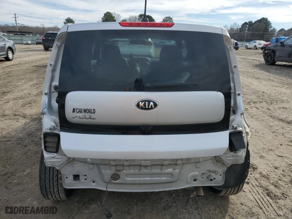 2019 Kia Soul + with VIN KNDJP3A52K7690257, listed as a Copart auction lot 46358195 with 101,471 mi miles and Salvage Title. Bid and sale history available at carsss.com. Image 6.