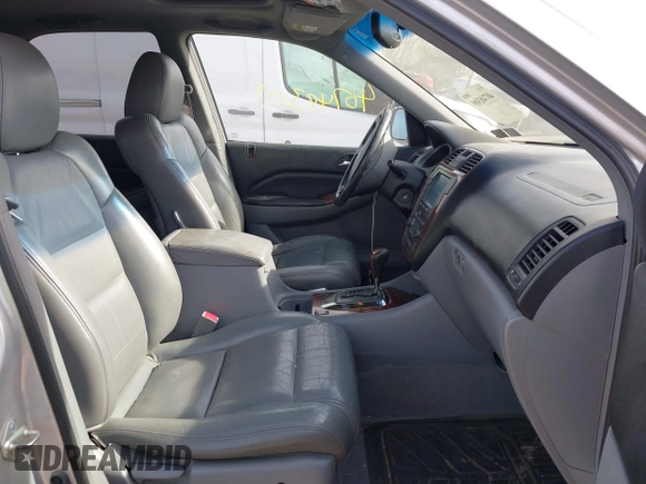 2005 Acura MDX with VIN 2HNYD18275H516534, listed as a IAAI auction lot 40748309 with 195,027 mi miles. Bid and sale history available at carsss.com. Image 5.