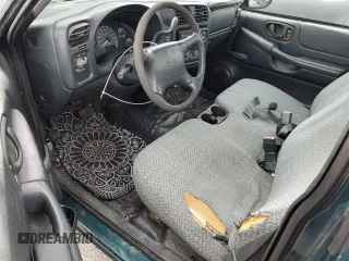 1998 GMC Sonoma with VIN 1GTCS1443W8522531, listed as a Copart auction lot 50527175 with 120,687 mi miles and Salvage Title. Bid and sale history available at carsss.com. Image 8.