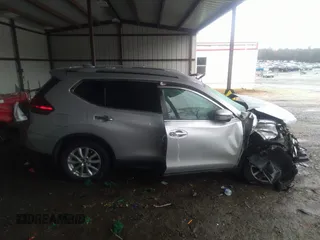 2017 Nissan Rogue SL z VIN 5N1AT2MT2HC893533, wystawiony jako IAAI lot #41571360 z przebiegiem 84 062 mil mil oraz . Historia ofert i sprzedaży dostępna na DreamBid. Obrazek 14.