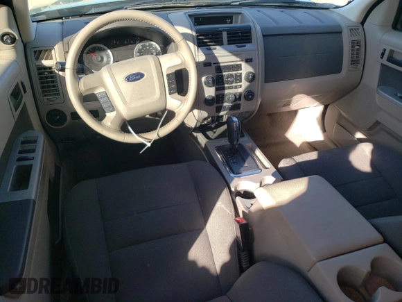 2009 Ford Escape Hybrid z VIN 1FMCU493X9KB92935, wystawiony jako Copart lot #47422465 z przebiegiem 130 226 mil mil oraz Szkoda całkowita • Salvage title. Historia ofert i sprzedaży dostępna na DreamBid. Obrazek 8.