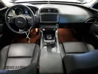 2019 Jaguar XE 25t Premium with VIN SAJAJ4FX5KCP54124, listed as a Copart auction lot 45630804 with 44,781 mi miles. Bid and sale history available at carsss.com. Image 8.