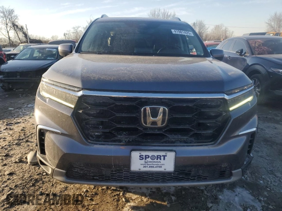2023 Honda Pilot Elite with VIN 5FNYG1H88PB003013, listed as a Copart auction lot 41981425 with 28,127 mi miles and Salvage Title. Bid and sale history available at carsss.com. Image 5.