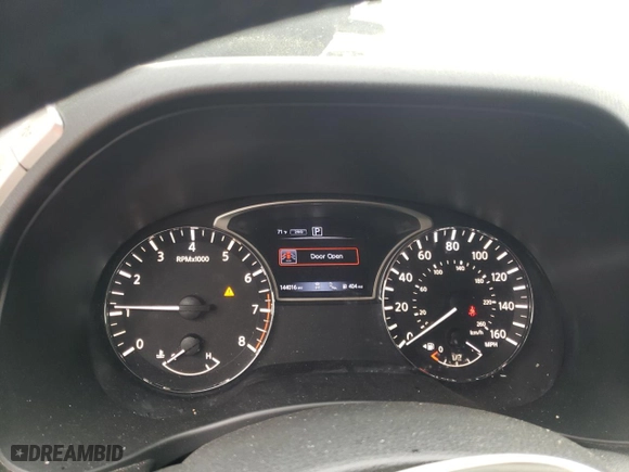 2019 Nissan Pathfinder S with VIN 5N1DR2MM0KC645048, listed as a Copart auction lot 49403445 with 144,016 mi miles and Salvage Title. Bid and sale history available at carsss.com. Image 9.