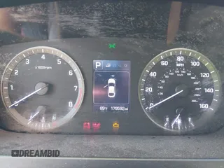2016 Hyundai Sonata SE z VIN 5NPE24AF1GH349434, wystawiony jako IAAI lot #42555667 z przebiegiem 178 592 mil mil oraz . Historia ofert i sprzedaży dostępna na DreamBid. Obrazek 7.