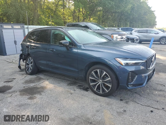 2024 Volvo XC60 Plus Dark Theme с VIN YV4L12RL3R1739158, выставлен на аукционе Copart как лот 55222325 с пробегом 35 819 миль миль и Списание • Salvage title. История ставок и продаж доступна на DreamBid. Изображение 4.
