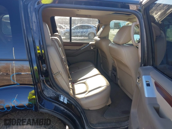 2012 Nissan Pathfinder LE z VIN 5N1AR1NB9CC638403, wystawiony jako IAAI lot #41612262 z przebiegiem Nie podano mil oraz . Historia ofert i sprzedaży dostępna na DreamBid. Obrazek 8.