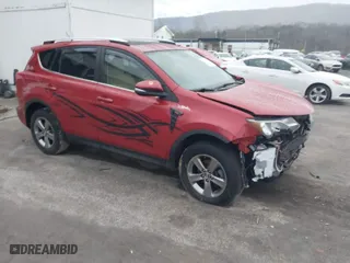 2015 Toyota RAV4 XLE with VIN JTMRFREV6FD124533, listed as a IAAI auction lot 41132398 with 135,701 mi miles. Bid and sale history available at carsss.com. Image 1.
