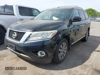 2014 Nissan Pathfinder Platinum with VIN 5N1AR2MM0EC698002, listed as a IAAI auction lot 42074374 with 130,490 mi miles. Bid and sale history available at carsss.com. Image 2.