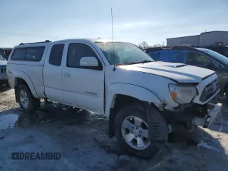2013 Toyota Tacoma z VIN 5TFUU4EN6DX077146, wystawiony jako Copart lot #46538805 z przebiegiem 117 553 mil mil oraz Szkoda całkowita • Salvage title. Historia ofert i sprzedaży dostępna na DreamBid. Obrazek 4.