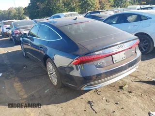 2019 Audi A7 z VIN WAUP2AF23KN033262, wystawiony jako IAAI lot #40678864 z przebiegiem 97 925 mil mil oraz . Historia ofert i sprzedaży dostępna na DreamBid. Obrazek 3.