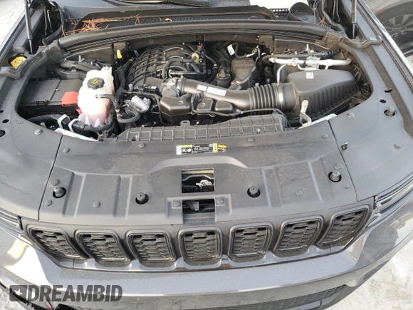 2023 Jeep Grand Cherokee Laredo с VIN 1C4RJGAG2PC662664, выставлен на аукционе Copart как лот 82878804 с пробегом 9 800 миль миль и Списание • Salvage title. История ставок и продаж доступна на DreamBid. Изображение 12.