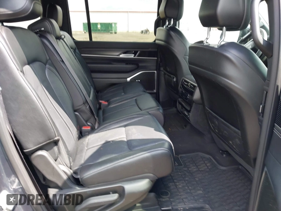 2024 Jeep Wagoneer Series II with VIN 1C4SJSBP5RS175261, listed as a IAAI auction lot 42815879 with 28,618 mi miles and . Bid and sale history available at DreamBid. Image 8.
