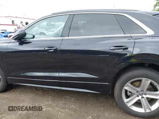2019 Audi Q8 Premium z VIN WA1AVAF16KD019301, wystawiony jako IAAI lot #42227309 z przebiegiem 84 431 mil mil oraz . Historia ofert i sprzedaży dostępna na DreamBid. Obrazek 14.