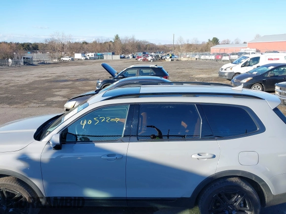 2024 Kia Telluride EX with VIN 5XYP3DGC7RG467467, listed as a IAAI auction lot 41057202 with 8,255 mi miles and . Bid and sale history available at carsss.com. Image 14.