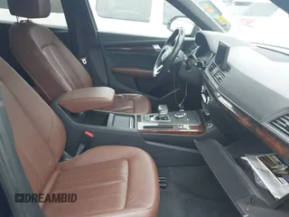 2020 Audi Q5 Premium with VIN WA1ANAFY0L2115774, listed as a IAAI auction lot 41888672 with 53,703 mi miles. Bid and sale history available at carsss.com. Image 5.