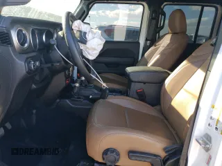 2020 Jeep Gladiator Rubicon with VIN 1C6JJTBG7LL152204, listed as a Copart auction lot 83525554 with 7,030 mi miles and Salvage title. Bid and sale history available at DreamBid. Image 7.