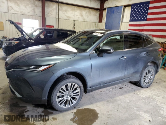 2022 Toyota Venza LE with VIN JTEAAAAH9NJ115463, listed as a Copart auction lot 37533754 with 10,108 mi miles. Bid and sale history available at carsss.com. Image 1.
