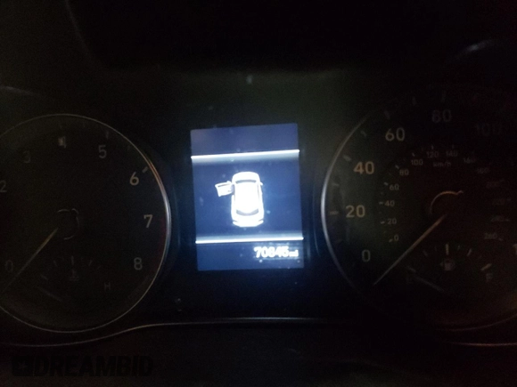 2019 Hyundai Kona SEL with VIN KM8K2CAA0KU211797, listed as a Copart auction lot 38299973 with 70,845 mi miles. Bid and sale history available at carsss.com. Image 9.