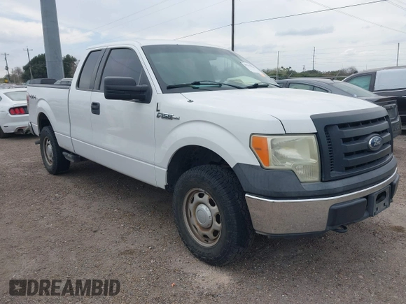 2011 Ford F-150 XL with VIN 1FTEX1EM6BKD47410, listed as a IAAI auction lot 41575535 with 372,634 mi miles and . Bid and sale history available at carsss.com. Image 1.