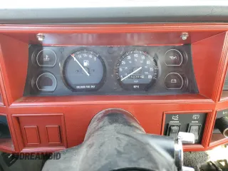 1990 Jeep Cherokee z VIN 1J4FJ28L1LL100736, wystawiony jako Copart lot #81339574 z przebiegiem 160 363 mil mil oraz Czysty tytuł • Clean title. Historia ofert i sprzedaży dostępna na DreamBid. Obrazek 9.